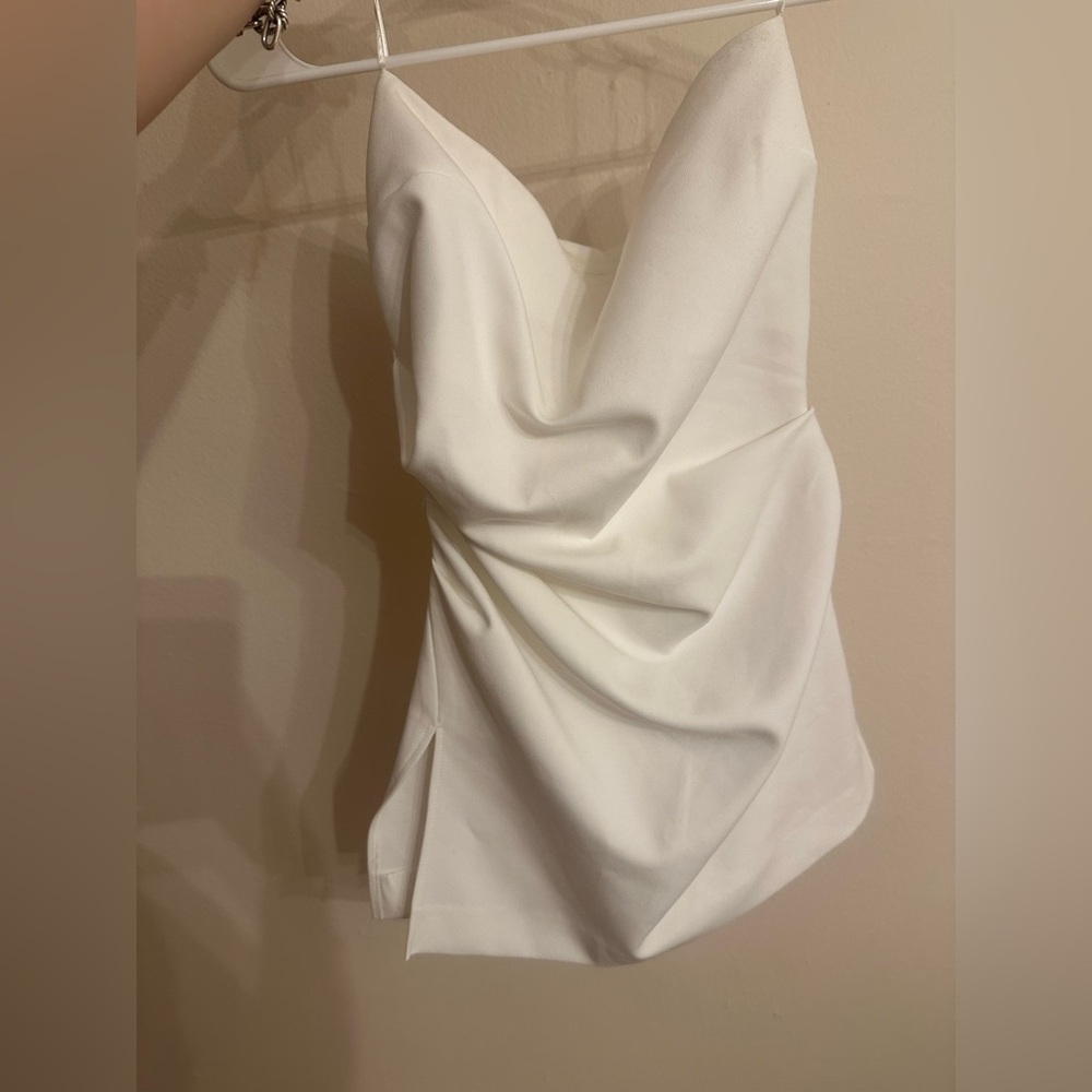 Elegant White Strapless Top